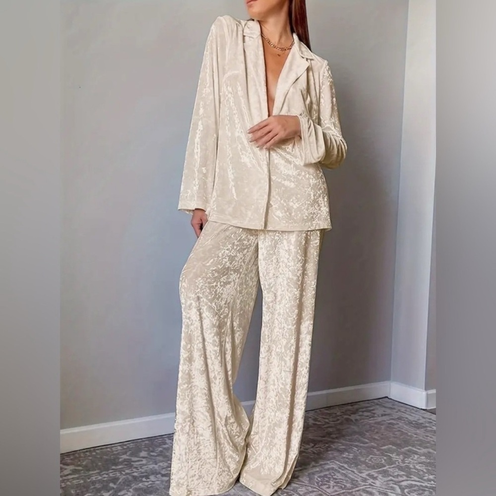 Elegant Cream Women's Pantsuit